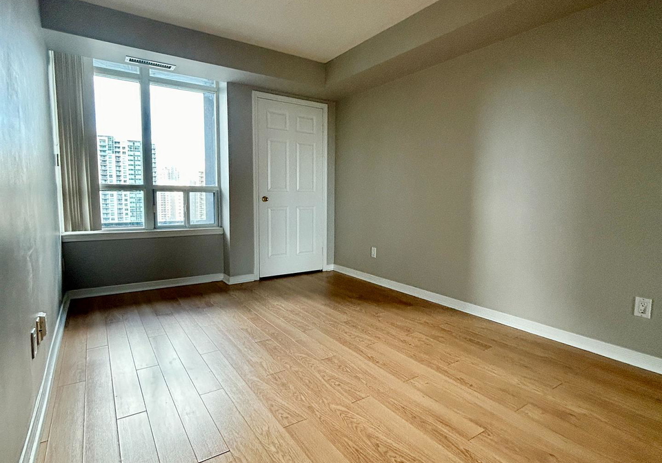 33-empress-avenue-north-york-ontario-c12959934