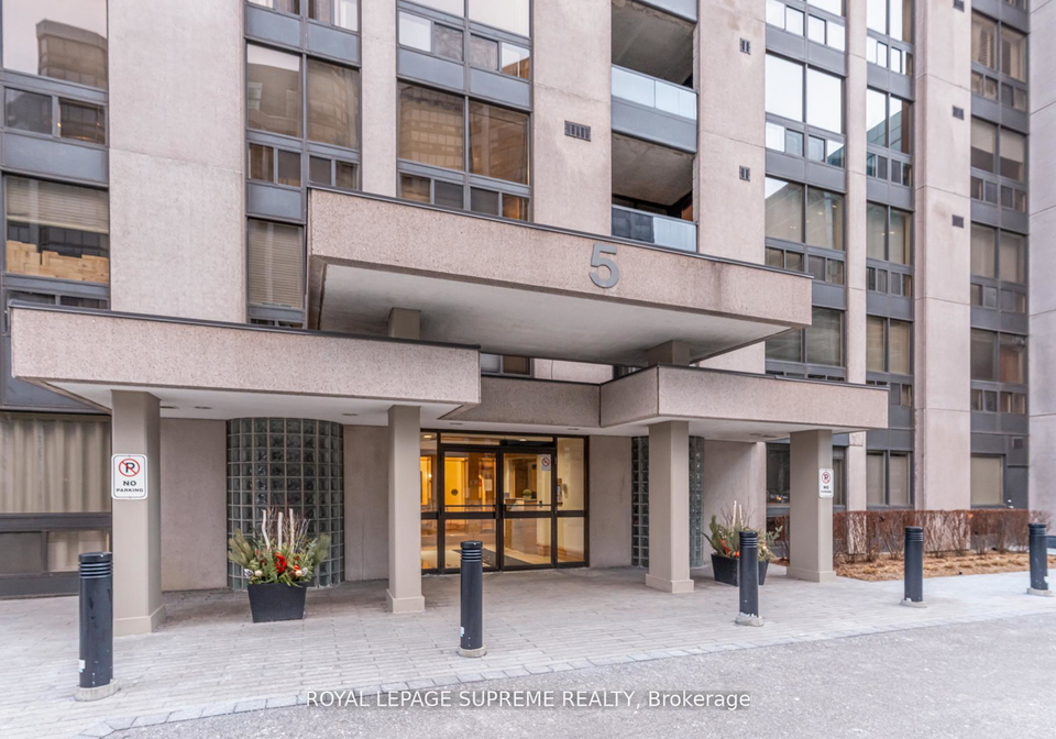 5-kenneth-avenue-north-york-ontario-c12959936