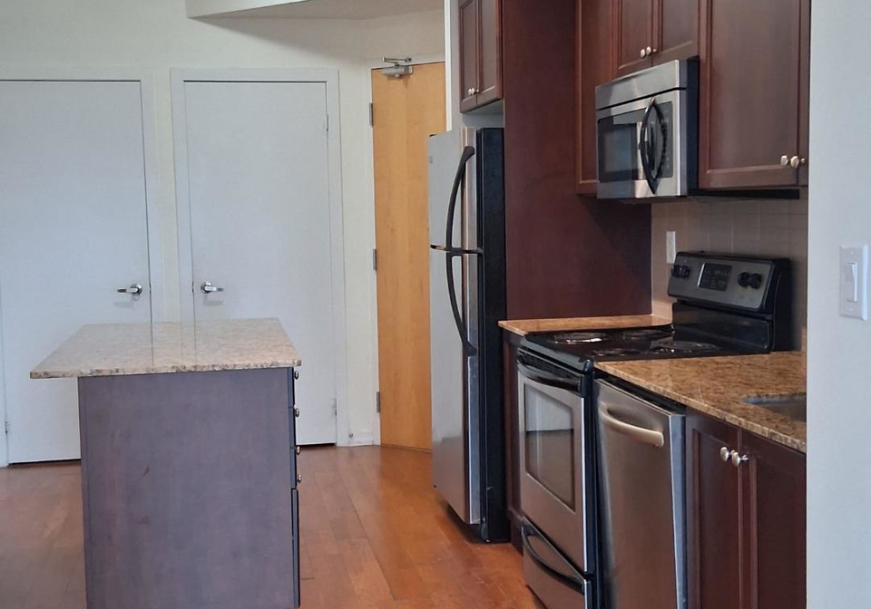 55-bremner-boulevard-toronto-ontario-c12960358