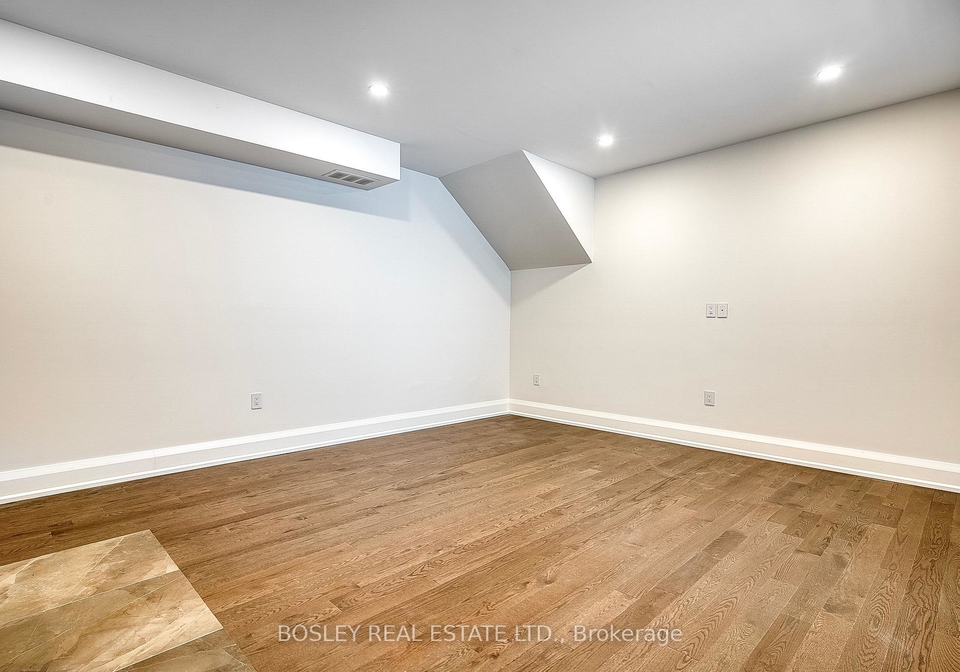 2579-yonge-street-toronto-ontario-c12960360