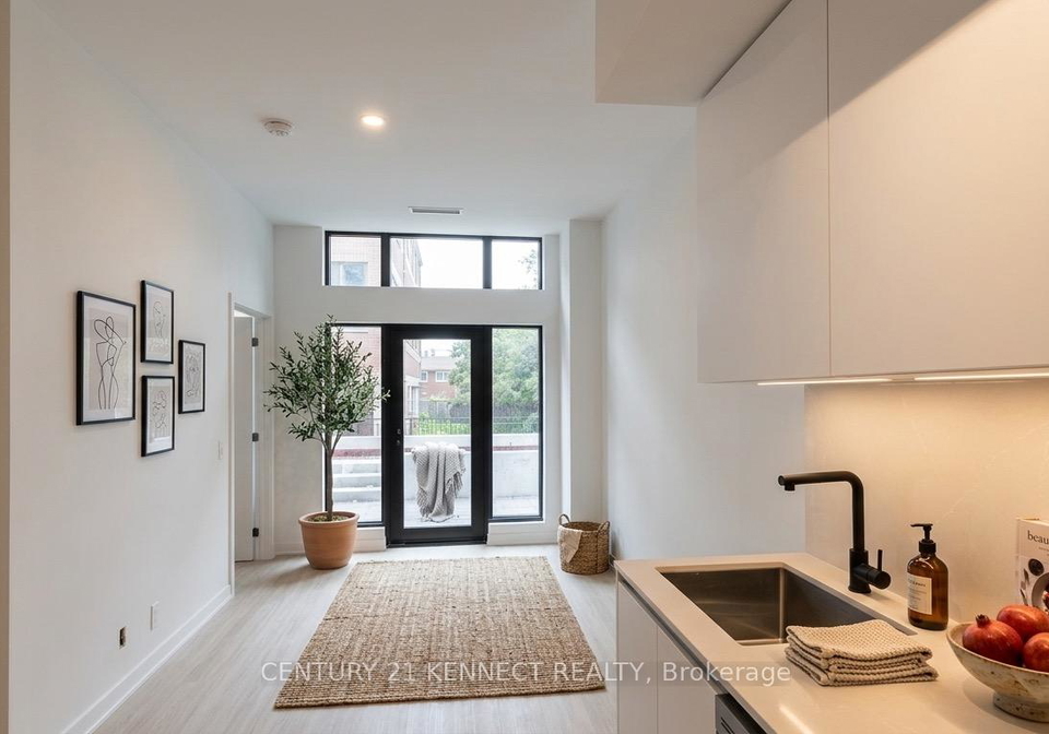 699-sheppard-avenue-e-north-york-ontario-c12960876