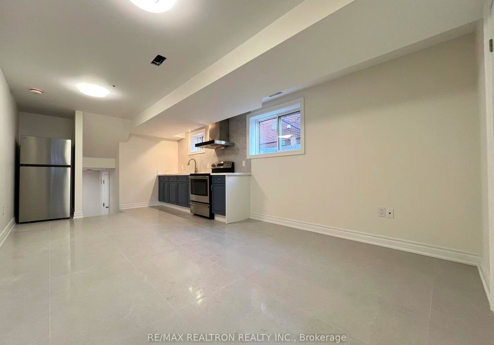 329-cherokee-boulevard-north-york-ontario-c12961338