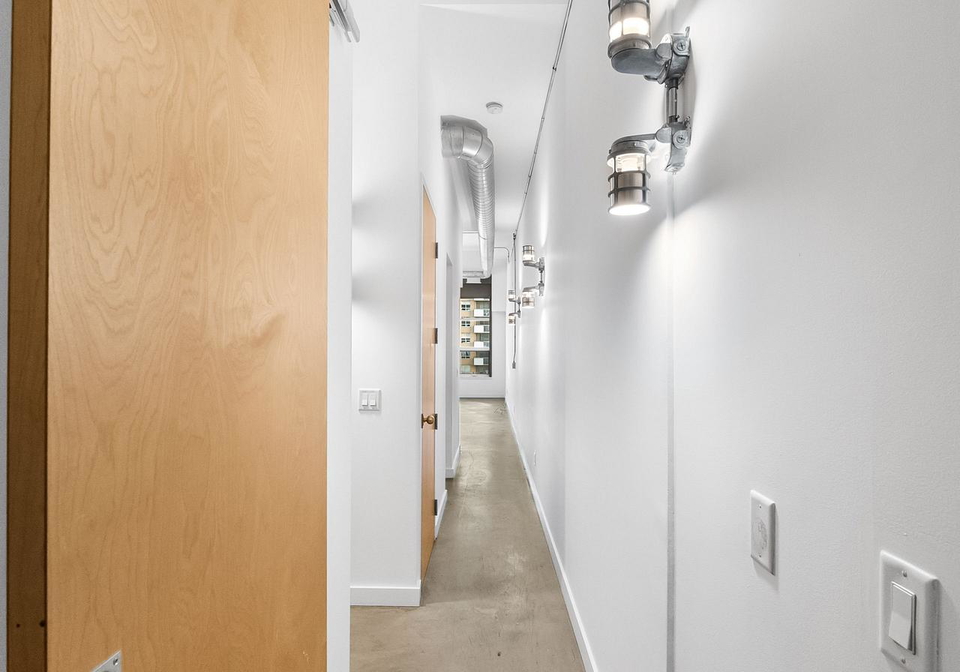135-dalhousie-street-toronto-ontario-c12961632