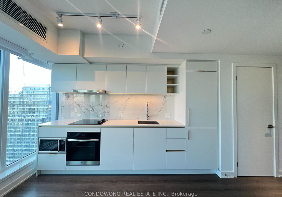 8-wellesley-street-w-toronto-ontario-c12962016