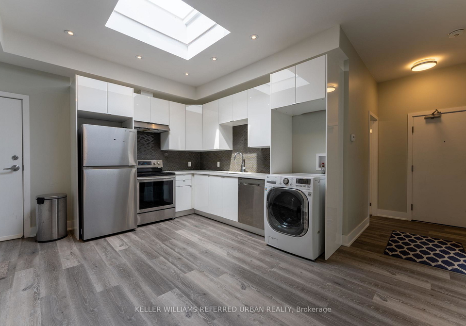 400-queen-street-w-toronto-ontario-c12962108