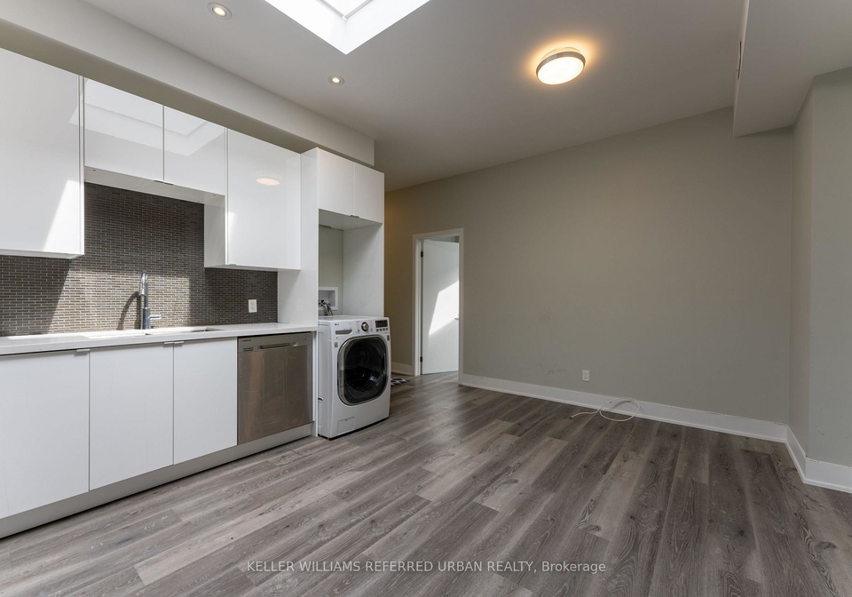 400-queen-street-w-toronto-ontario-c12962108