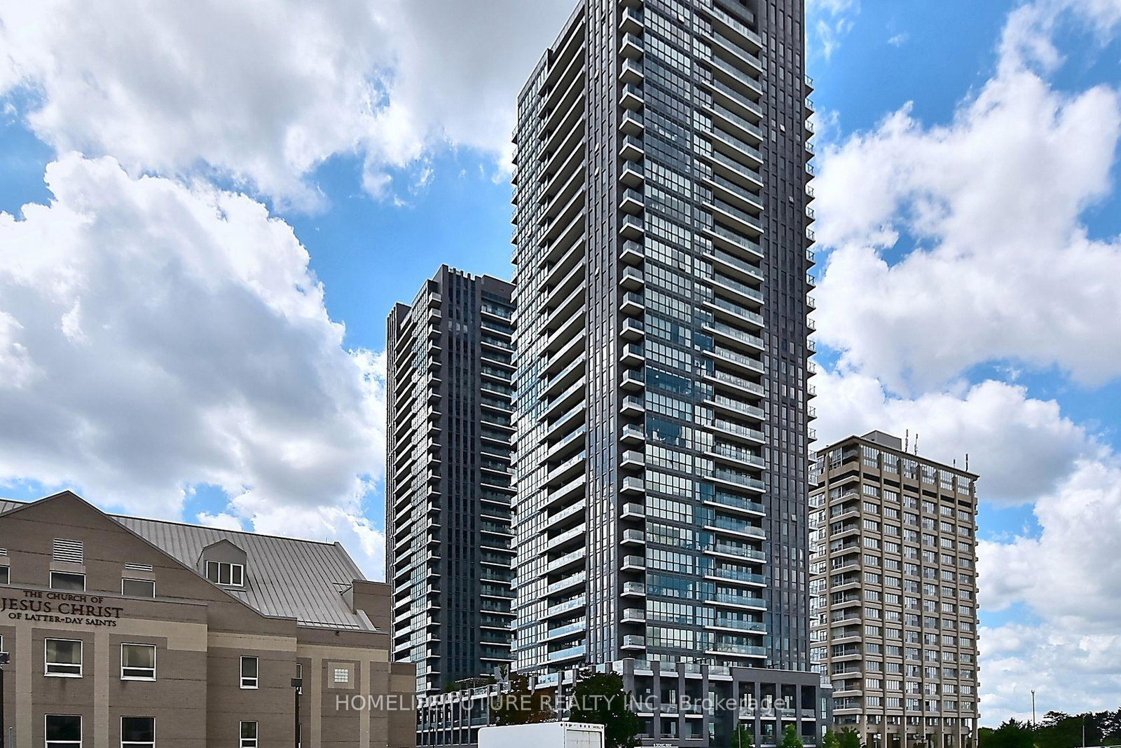 2-sonic-way-east-york-ontario-c12962188