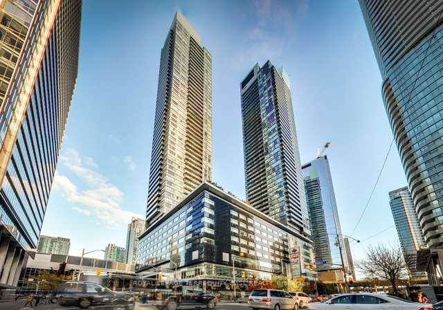 55-bremner-boulevard-toronto-ontario-c12962206