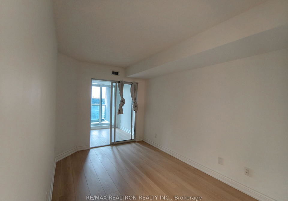 30-harrison-garden-boulevard-north-york-ontario-c12962326