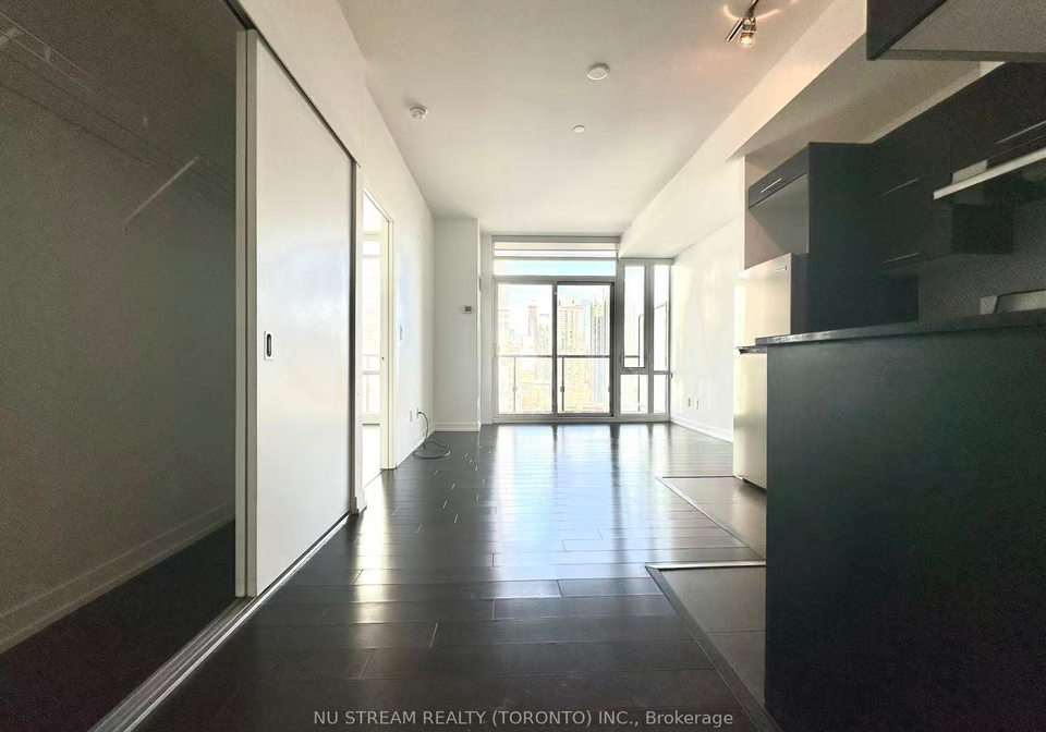 170-fort-york-boulevard-toronto-ontario-c12962392