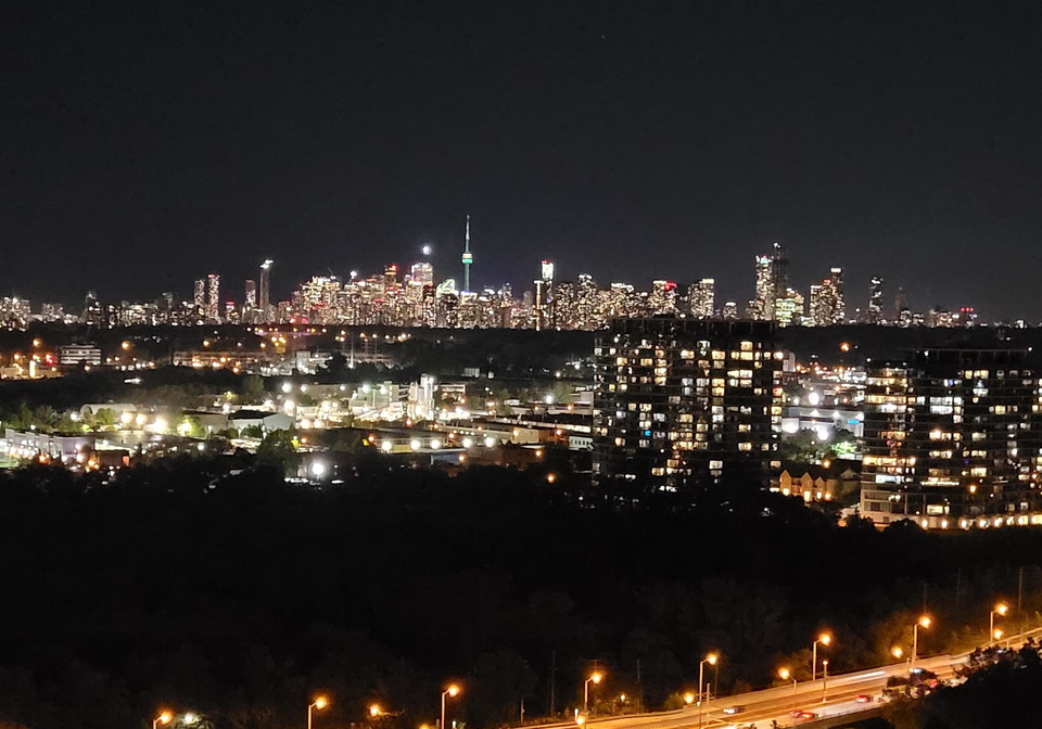 10-inn-on-the-park-drive-north-york-ontario-c12962500