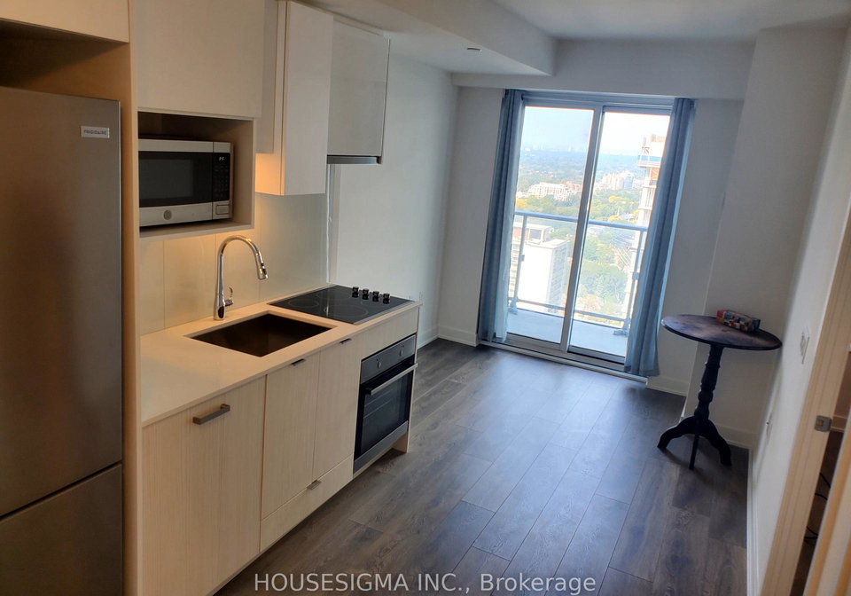 195-redpath-avenue-toronto-ontario-c12962958