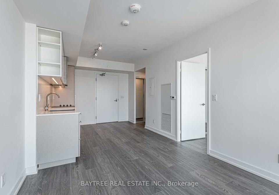 19-western-battery-road-toronto-ontario-c12962970