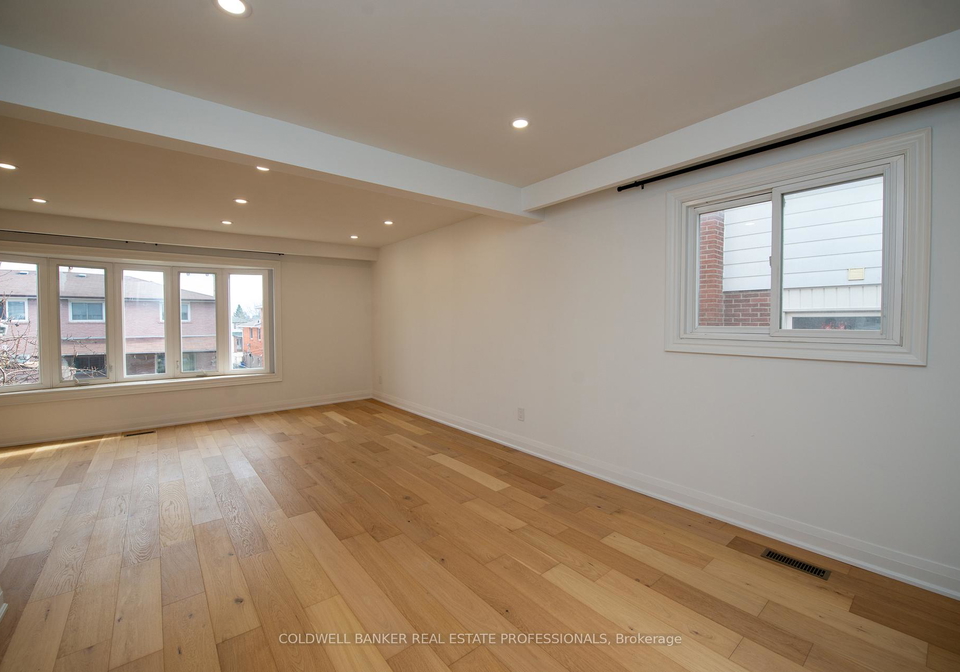 8-nootka-crescent-north-york-ontario-c12962986