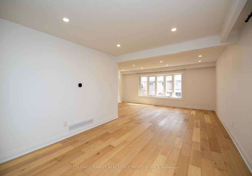 8-nootka-crescent-north-york-ontario-c12962986