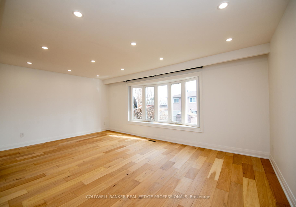 8-nootka-crescent-north-york-ontario-c12962986
