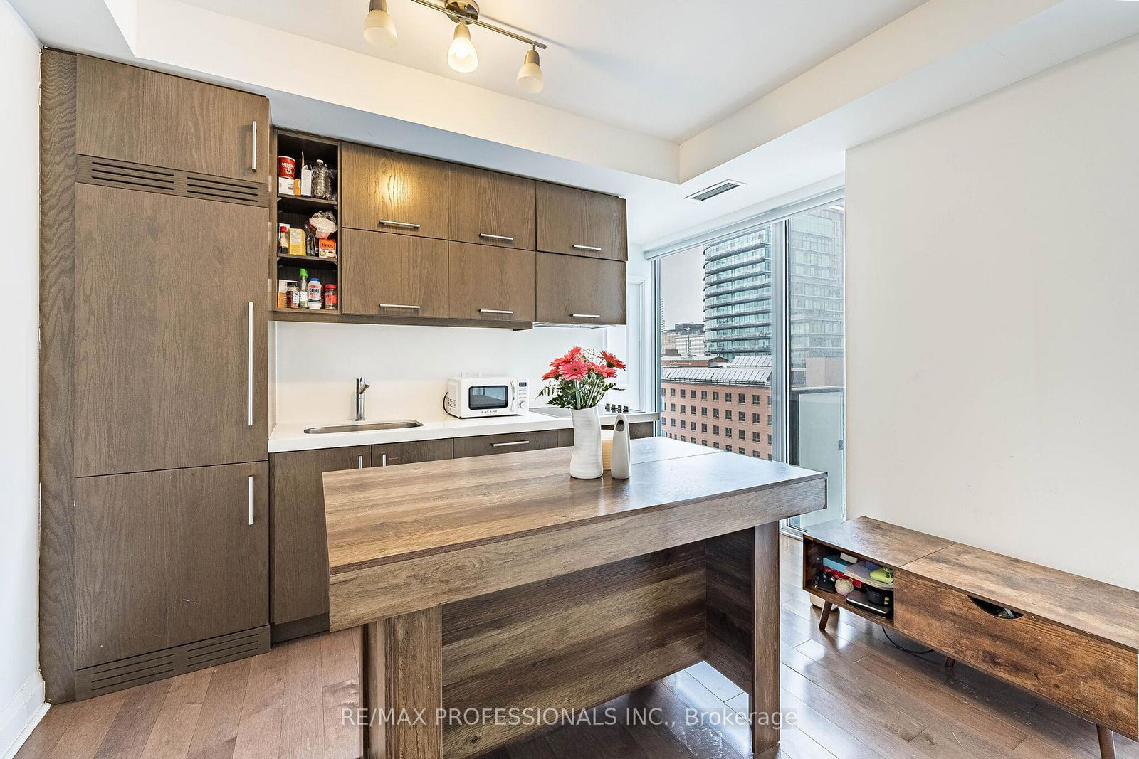 1080-bay-street-toronto-ontario-c12963134