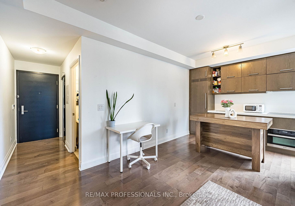 1080-bay-street-toronto-ontario-c12963134