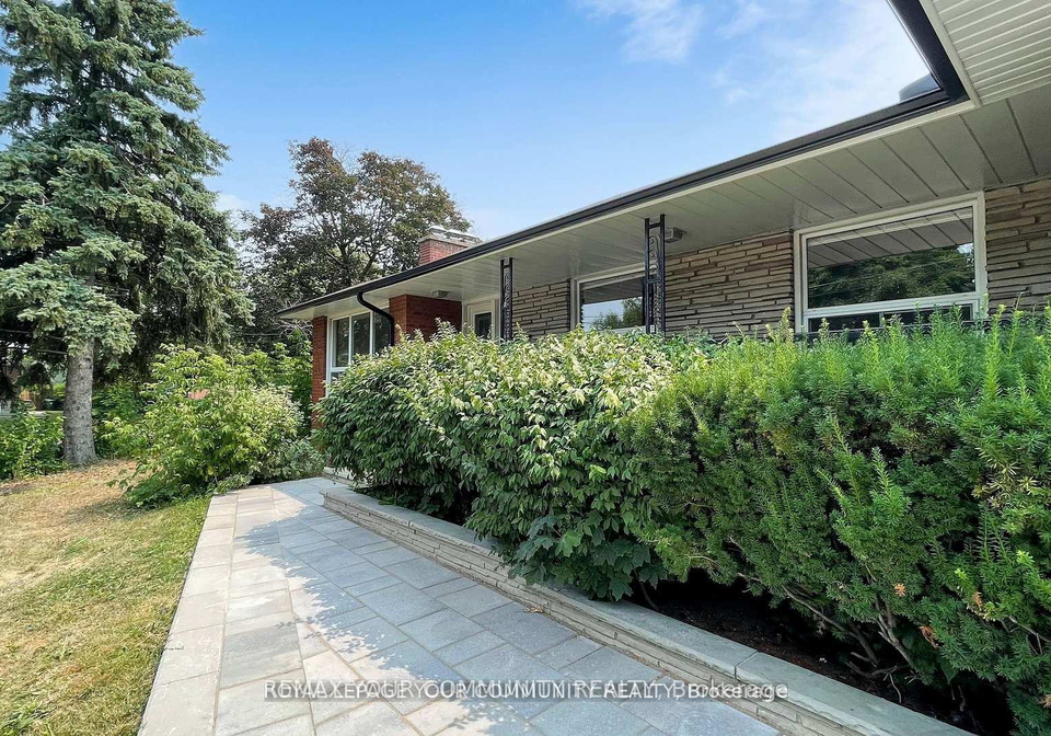 39-silverview-drive-north-york-ontario-c12963182