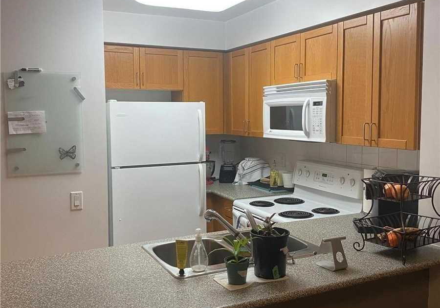 21-hillcrest-avenue-north-york-ontario-c12963410