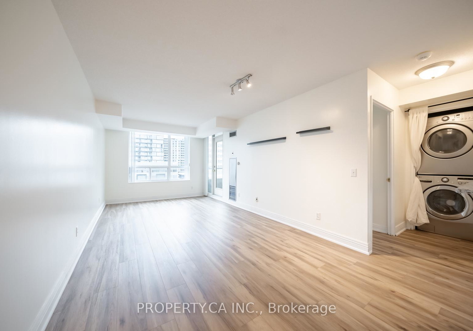 238-doris-avenue-north-york-ontario-c12963630