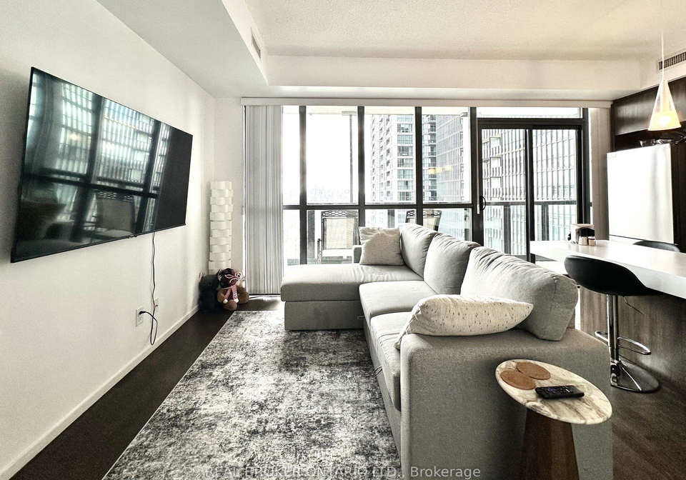 101-charles-street-e-toronto-ontario-c12963684