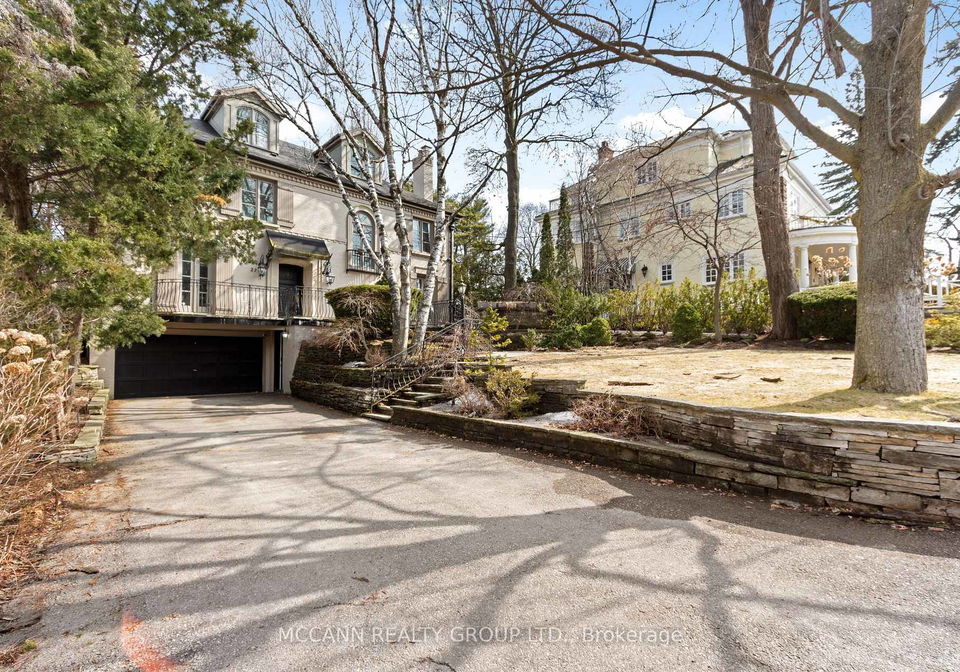 27-strathgowan-crescent-toronto-ontario-c12964454