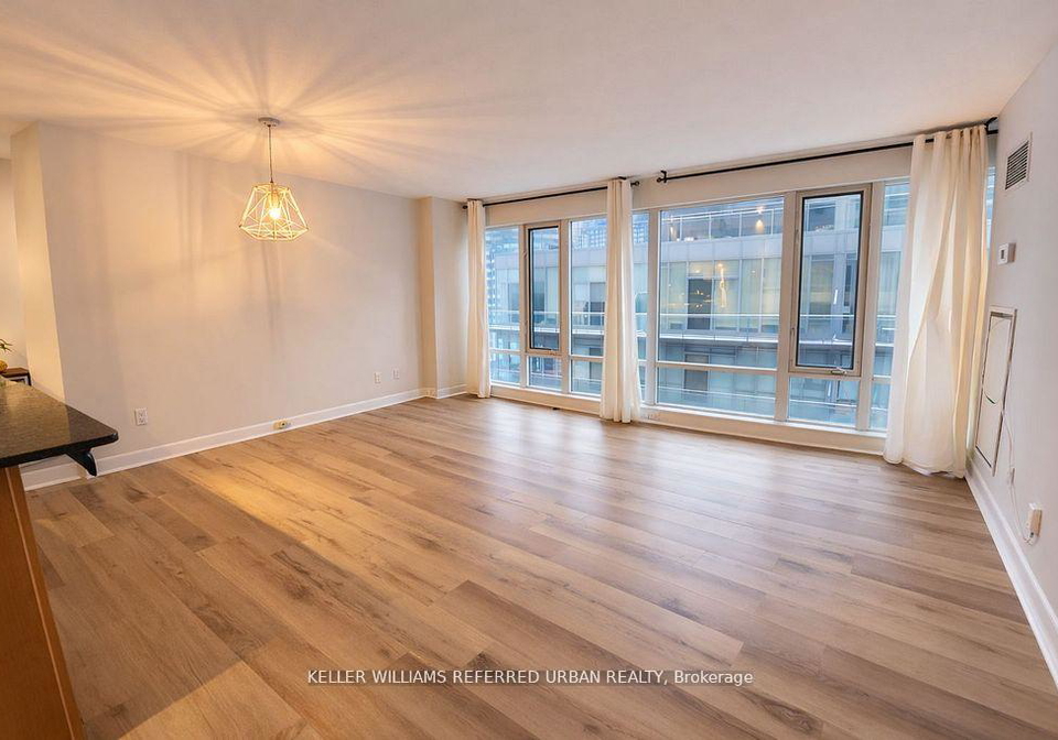 210-victoria-street-toronto-ontario-c12964732