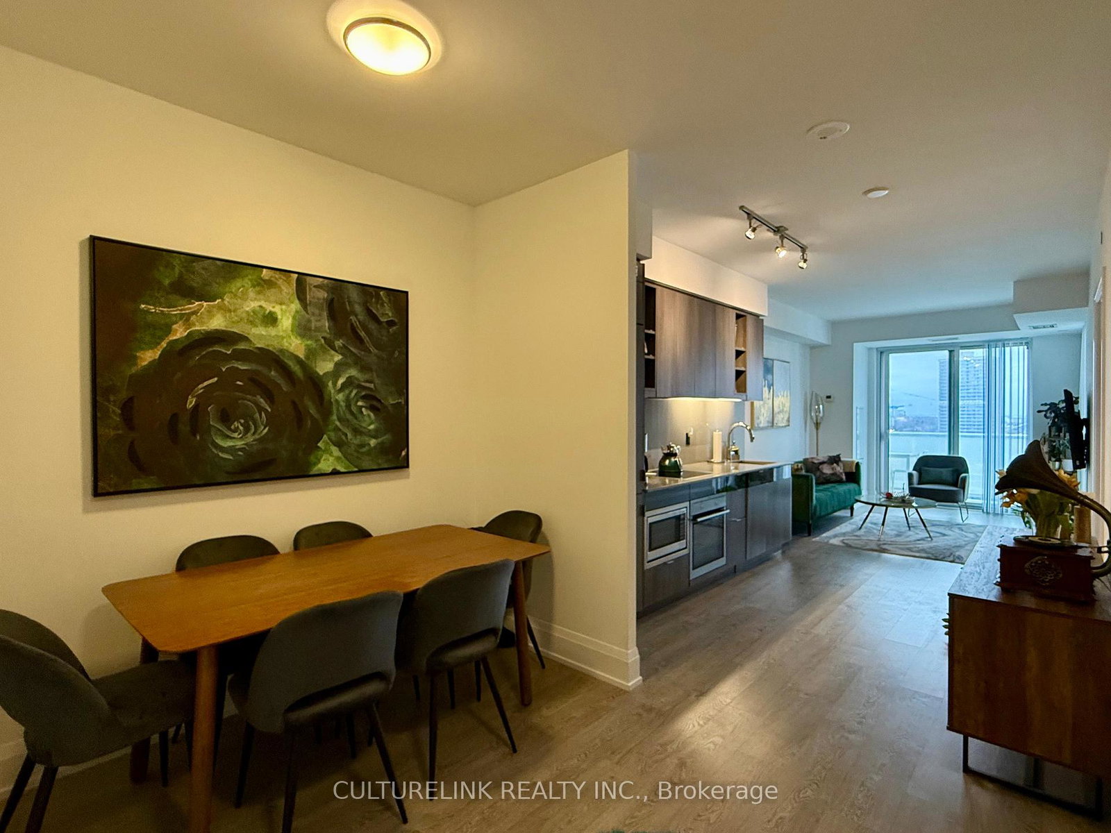 101-erskine-avenue-toronto-ontario-c12964856