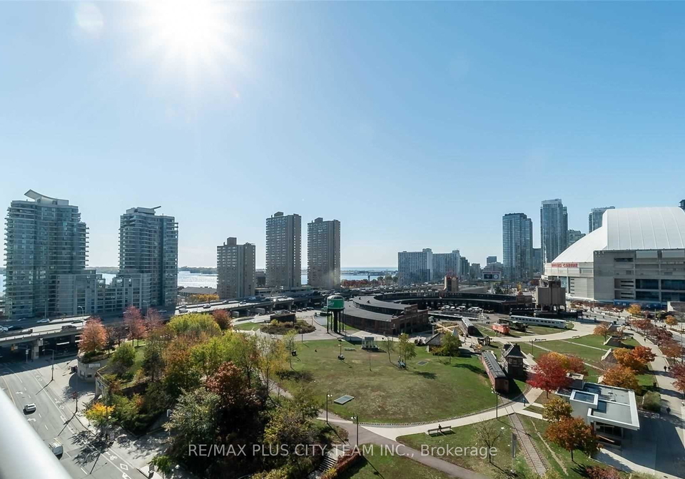 51-lower-simcoe-street-toronto-ontario-c12965008