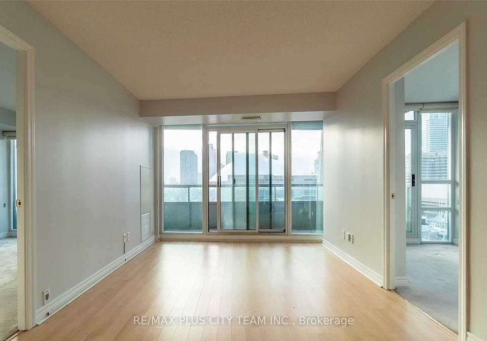 51-lower-simcoe-street-toronto-ontario-c12965008