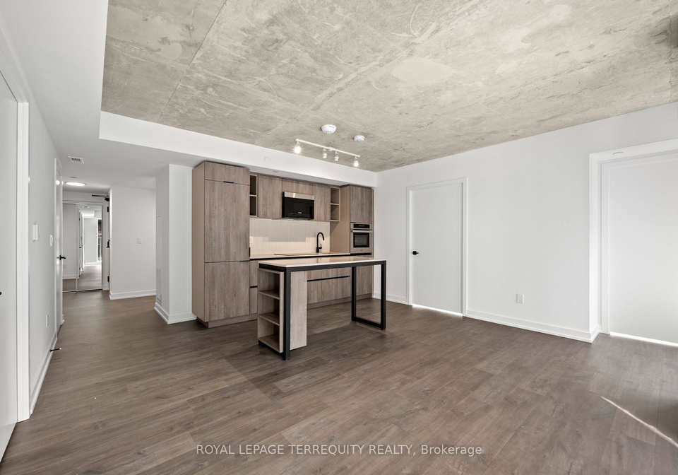 2-augusta-avenue-toronto-ontario-c12965492