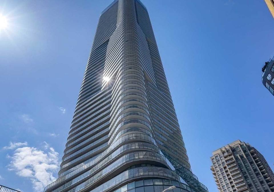 11-wellesley-street-w-toronto-ontario-c12965494