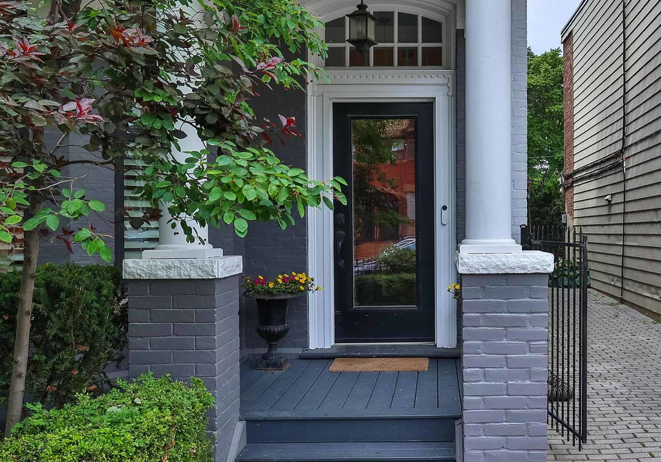 82-bellevue-avenue-toronto-ontario-c12965592