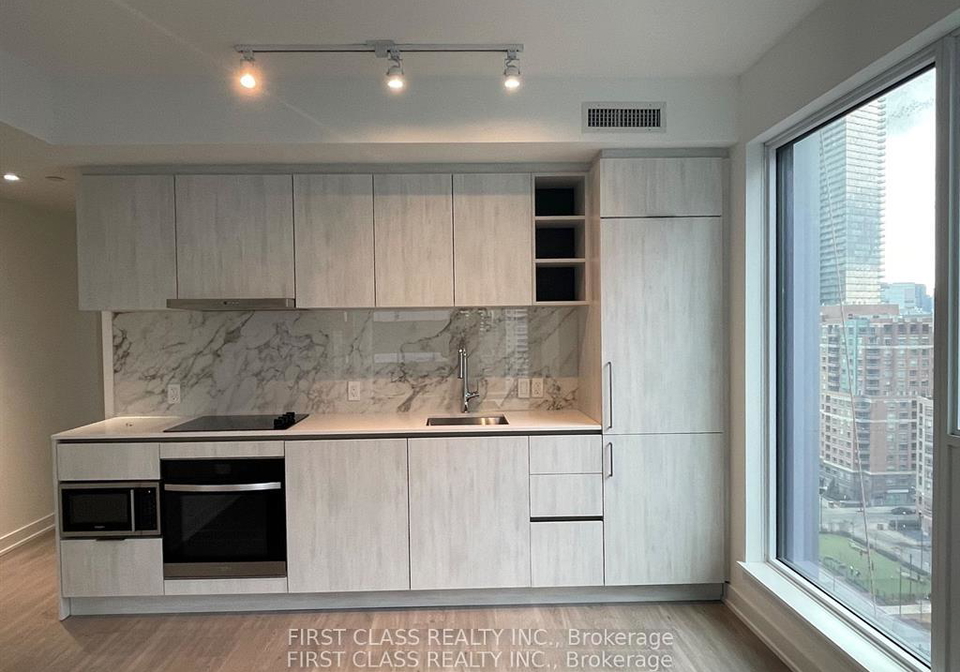8-wellesley-street-w-toronto-ontario-c12965970