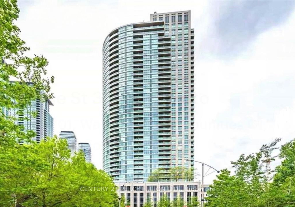 18-yonge-street-toronto-ontario-c12966072