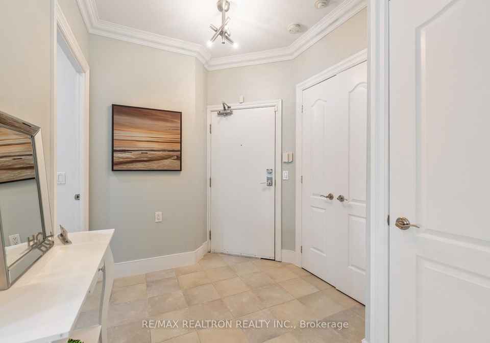 890-sheppard-avenue-w-toronto-ontario-c12966104