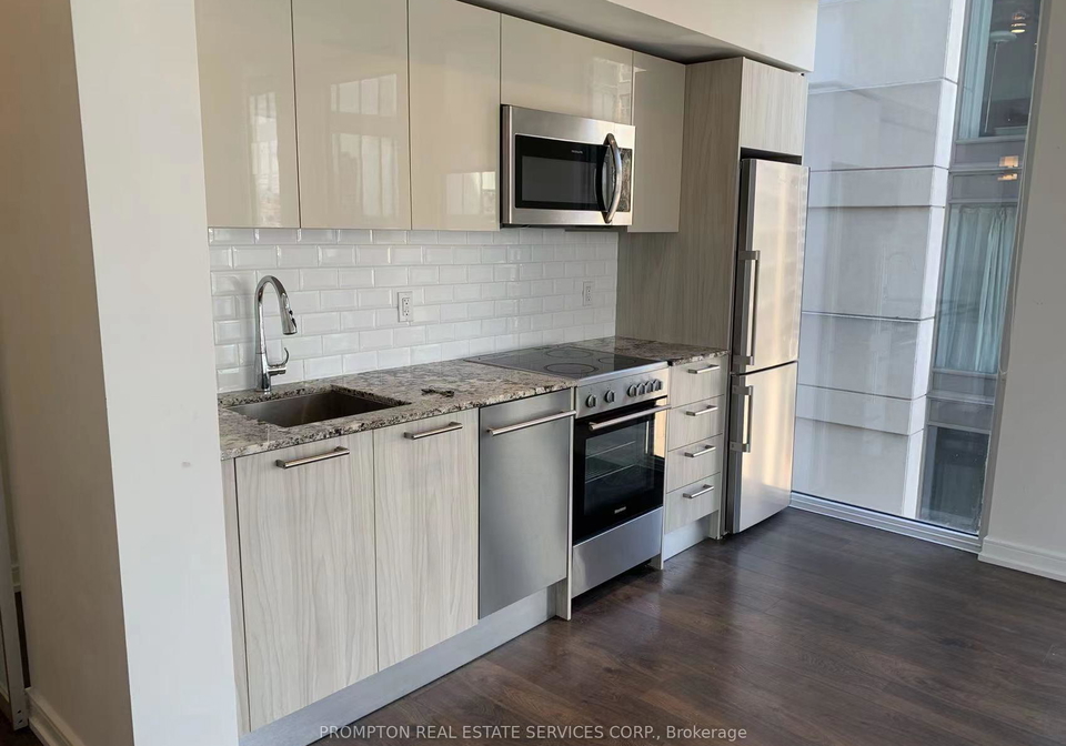 28-wellesley-street-e-toronto-ontario-c12966370