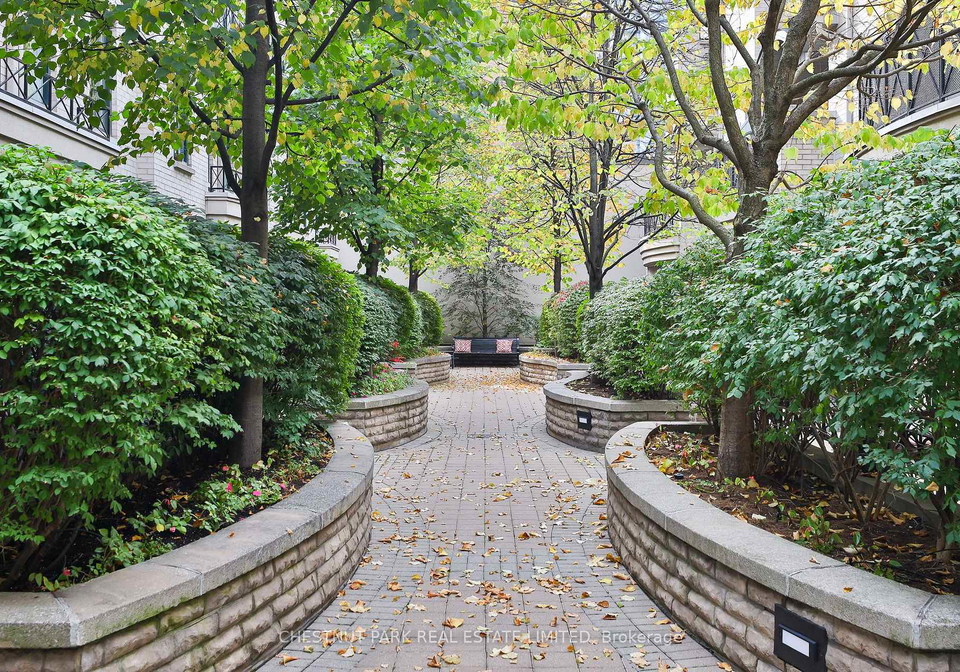 1-baxter-street-toronto-ontario-c12966386