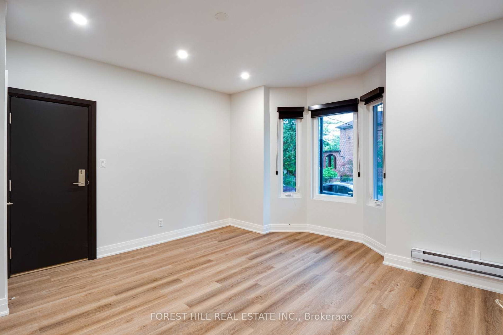 greensides-avenue-toronto-ontario-c12966510