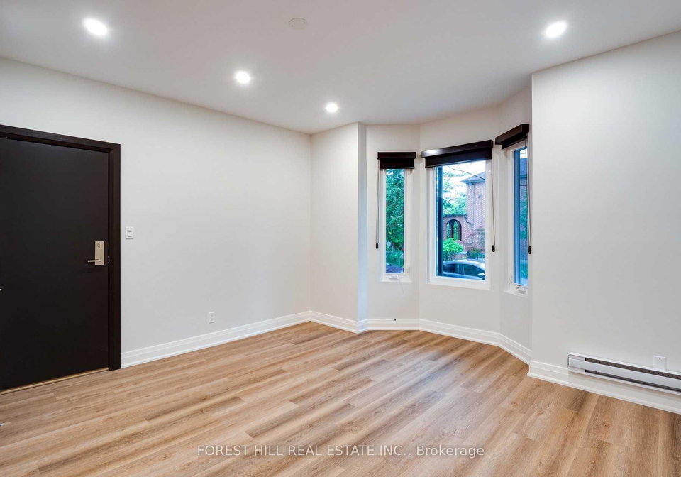 greensides-avenue-toronto-ontario-c12966510