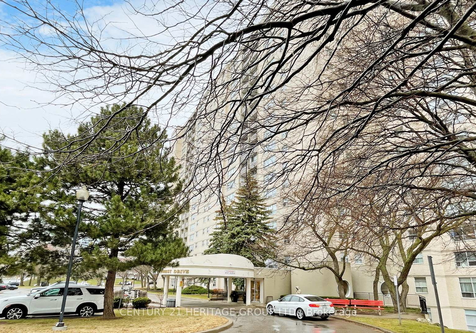 5-parkway-forest-drive-north-york-ontario-c12966550
