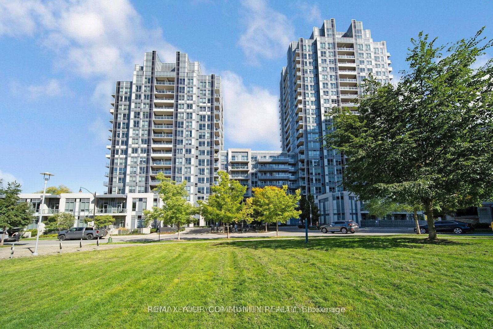 120-harrison-garden-boulevard-north-york-ontario-c12966578