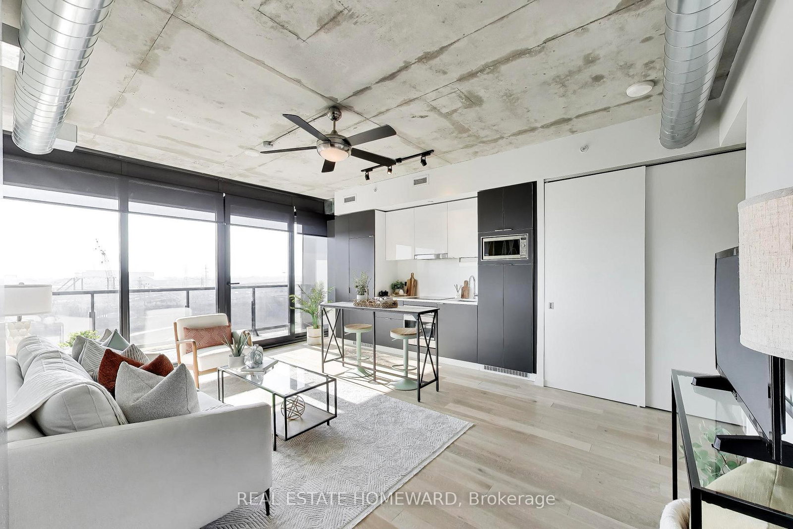 170-bayview-avenue-toronto-ontario-c12966724