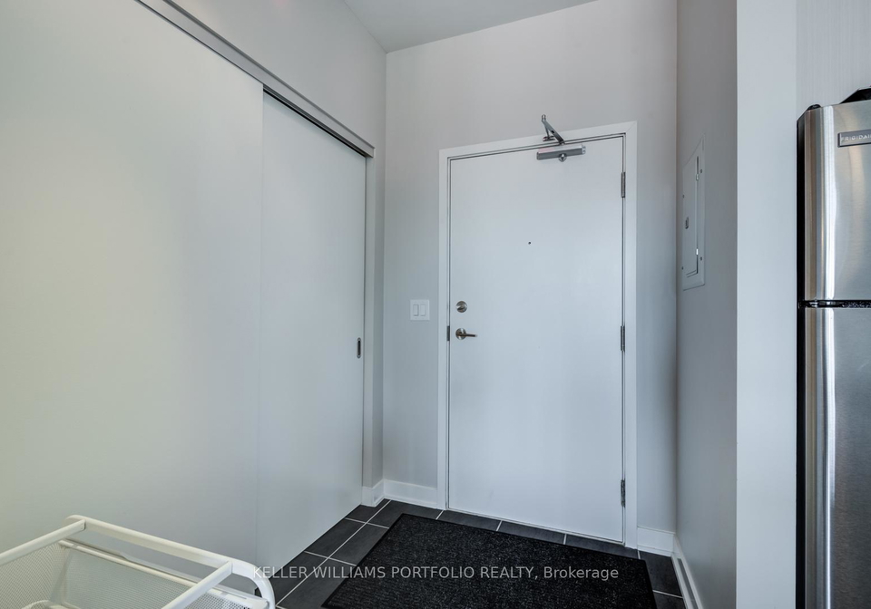 400-wellington-street-w-toronto-ontario-c12966740
