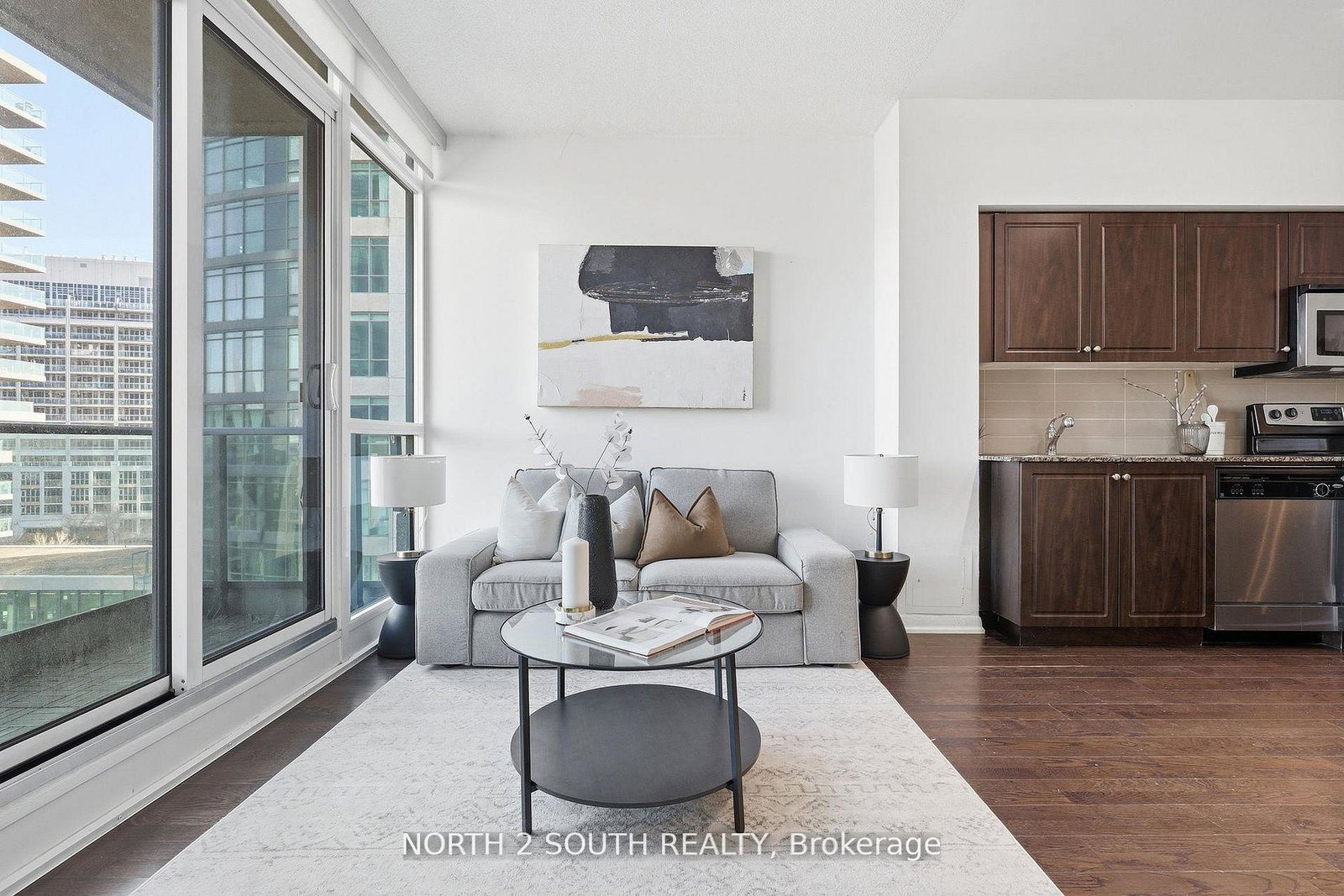 215-fort-york-boulevard-toronto-ontario-c12966982