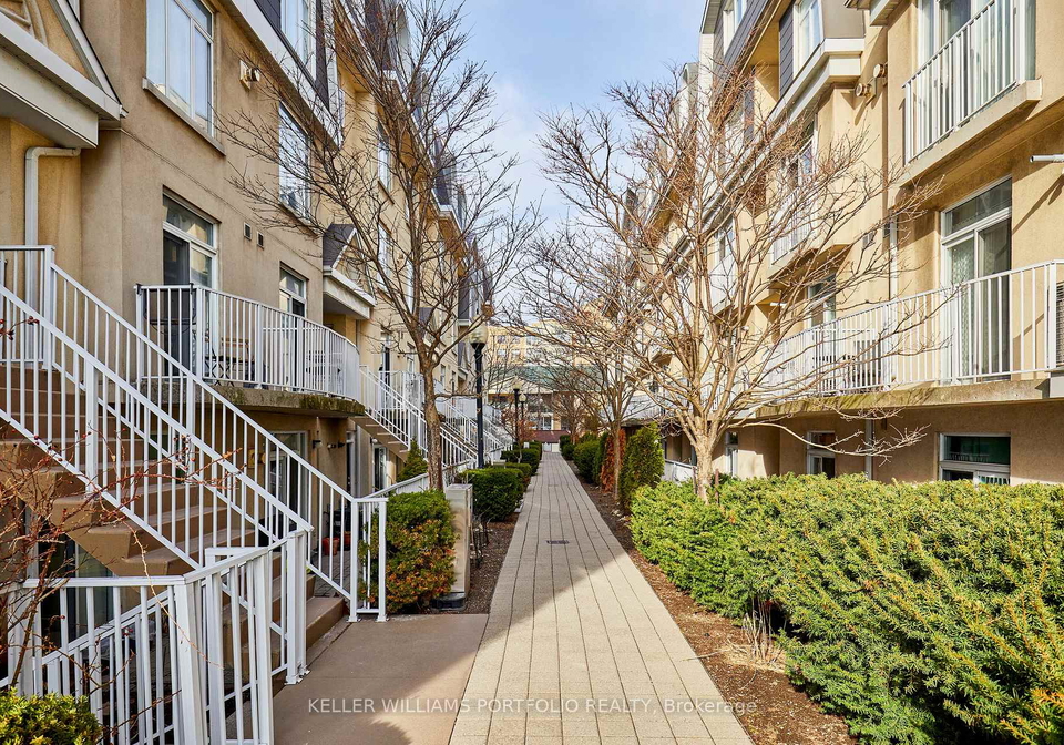 32-stadium-road-toronto-ontario-c12967344