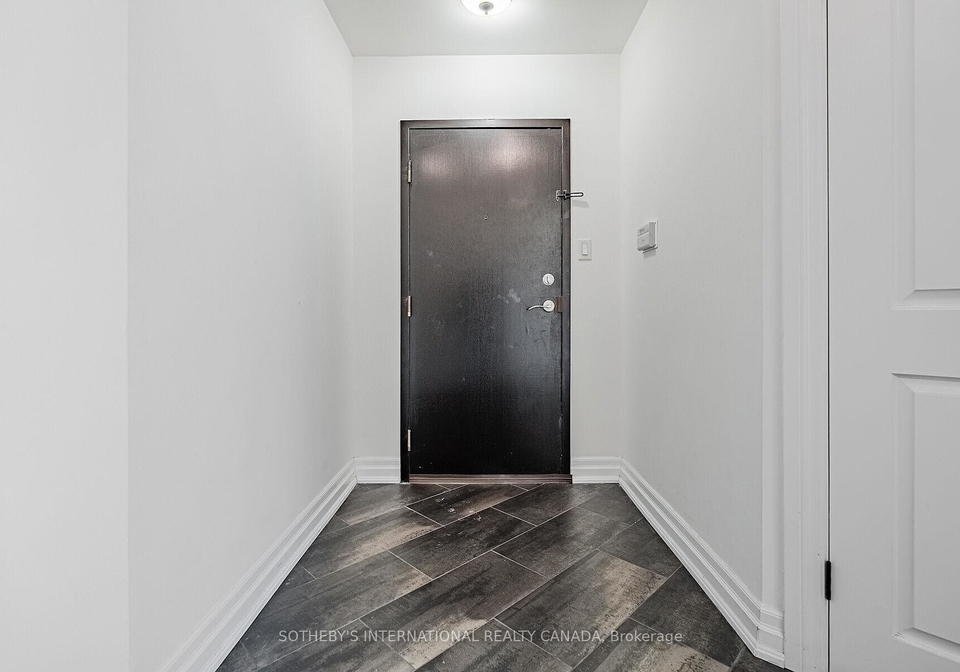 10-queens-quay-w-toronto-ontario-c12967640