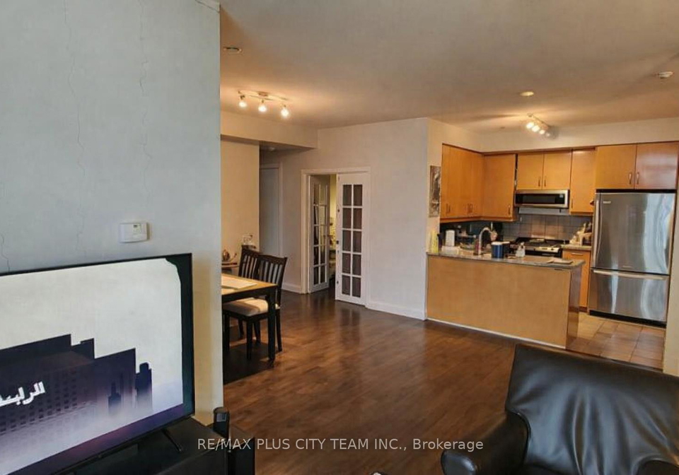16-yonge-street-toronto-ontario-c12967734