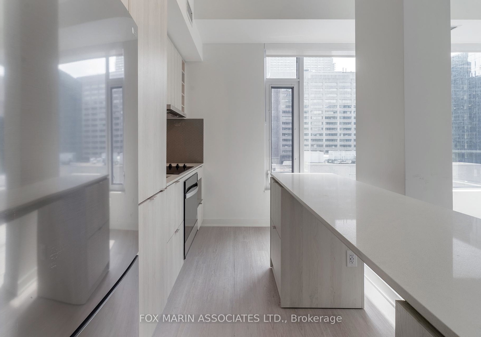 11-yorkville-avenue-toronto-ontario-c12968274